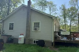141 High Country Dr, Blakeslee, PA 18610 - Photo 2
