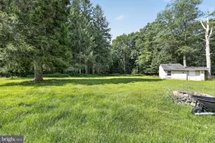 2882 Locust Ridge Rd, Pocono Lake, PA 18347 - Photo 12