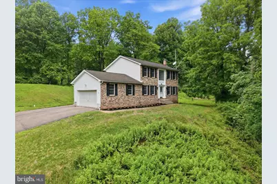 112 Red Cherry Lane, Stroudsburg, PA 18360 - Photo 2