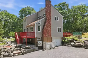 2522 Jonathan Ct, East Stroudsburg, PA 18302 - Photo 4