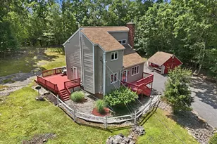2522 Jonathan Ct, East Stroudsburg, PA 18302 - Photo 2