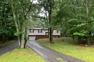 33 Seneca Rd, Mount Pocono, PA 18344 - Photo 1