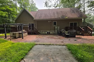 234 Chinook Cir, Pocono Lake, PA 18347 - Photo 8