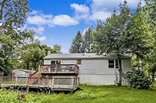 410 Skyline Dr, Blakeslee, PA 18610 - Photo 2