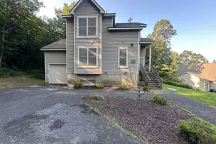 2210 Camelback Dr, Tannersville, PA 18372 - Photo 2