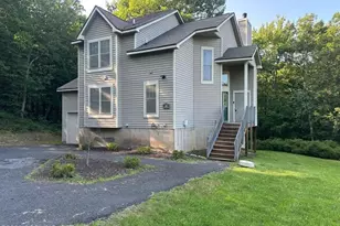 2210 Camelback Dr, Tannersville, PA 18372 - Photo 1