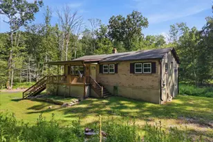 4641 Buck Valley Cir, East Stroudsburg, PA 18301 - Photo 2