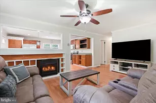 4641 Buck Valley Cir, East Stroudsburg, PA 18301 - Photo 6