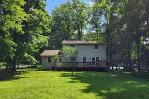 32 Bull Pine Rd, East Stroudsburg, PA 18301 - Photo 2