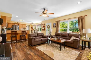 4006 Crest View Dr, Stroudsburg, PA 18360 - Photo 8