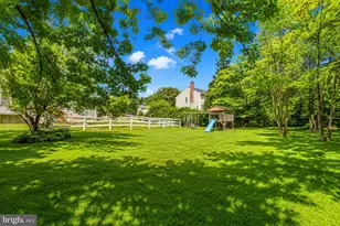 4006 Crest View Dr, Stroudsburg, PA 18360 - Photo 4