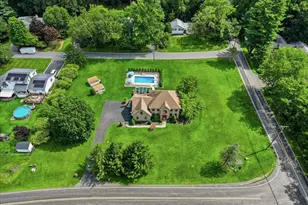 5401 Shelbrooke Dr, Stroudsburg, PA 18360 - Photo 2