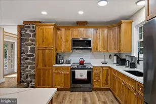 360 Babbling Brook Rd, Scotrun, PA 18355 - Photo 8