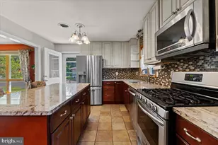 200 Huston Ave, Stroudsburg, PA 18360 - Photo 14