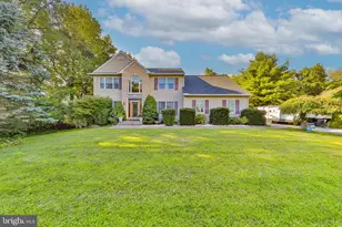 4132 Crest Dr, Stroudsburg, PA 18360 - Photo 1