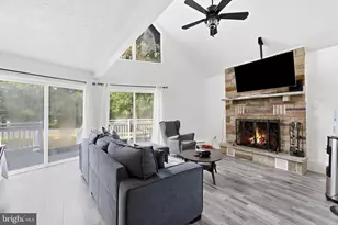 3537 Peak Dr, Tobyhanna, PA 18466 - Photo 4