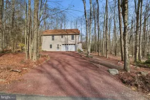 104 Merriment Ln, Blakeslee, PA 18610 - Photo 4