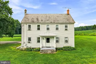 267 Long Mountain Rd, Effort, PA 18330 - Photo 1
