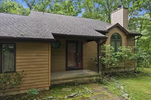 408 Long View Dr, Stroudsburg, PA 18360 - Photo 4