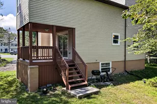 1894 Pinecrest Ct, Tobyhanna, PA 18466 - Photo 16