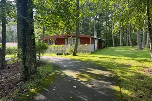 1222 Valley Dr, East Stroudsburg, PA 18302 - Photo 1