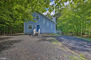9253 Westwood Dr, Tobyhanna, PA 18466 - Photo 2