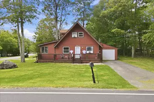 593 Country Pl Dr, Tobyhanna, PA 18466 - Photo 2