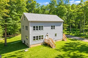 115 Deer Path Ln, Pocono Summit, PA 18346 - Photo 2