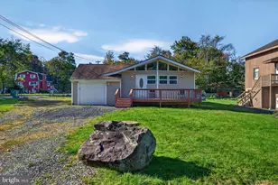 1119 Knollwood Dr, Tobyhanna, PA 18466 - Photo 4