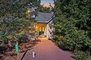 179 Hawthorne Ct, Tannersville, PA 18372 - Photo 1