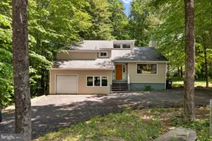 8123 Mayfair Rd, Tobyhanna, PA 18466 - Photo 1