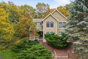142 Pine Ct, Tannersville, PA 18372 - Photo 1