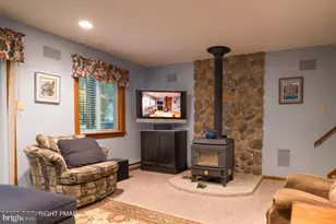 1362 Brian Ln, Effort, PA 18330 - Photo 6