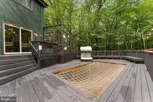 207 Cedar Crest Ct, East Stroudsburg, PA 18301 - Photo 2