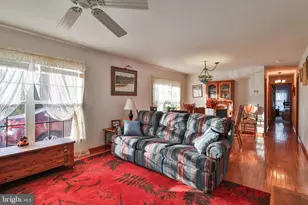 647 San Simeon Pl, Easton, PA 18040 - Photo 4