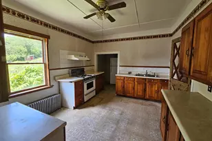 573 Fairview Ave, Bangor, PA 18013 - Photo 4