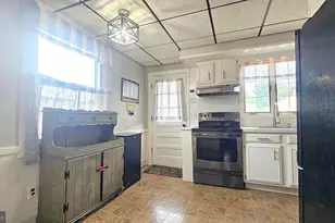 457 Maple Rd, Hellertown, PA 18055 - Photo 8