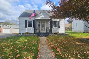 457 Maple Rd, Hellertown, PA 18055 - Photo 2