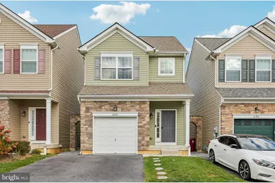 2201 Huntington Lane, Easton, PA 18040 - Photo 1