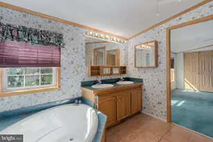 183 Greenbriar Dr S, Bath, PA 18014 - Photo 42