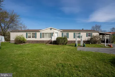 183 Greenbriar Dr S, Bath, PA 18014 - Photo 2