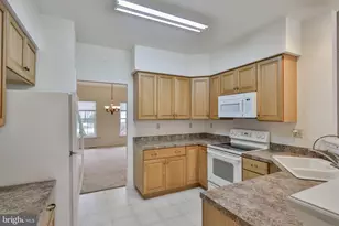 1384 Hennaberry Ln, Easton, PA 18040 - Photo 16