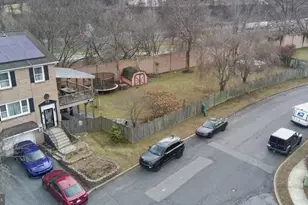 238 Vista Dr, Easton, PA 18042 - Photo 2