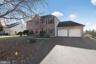 4008 Donegal Dr, Bethlehem, PA 18020 - Photo 2