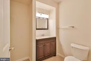 2811 Kingsview Ave, Easton, PA 18045 - Photo 16