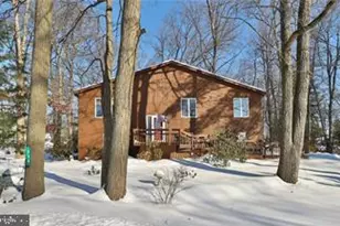 536 Carol Ln, Bath, PA 18014 - Photo 1