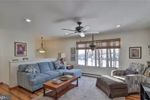 536 Carol Ln, Bath, PA 18014 - Photo 6