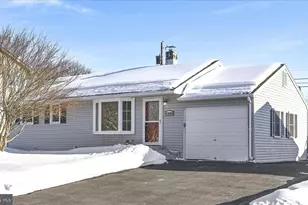 4340 Winfield Terrace, Easton, PA 18045 - Photo 4