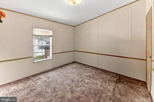 182 Greenbriar Dr S, Bath, PA 18014 - Photo 16