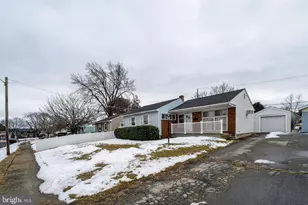 1569 Fleming St, Bethlehem, PA 18017 - Photo 2